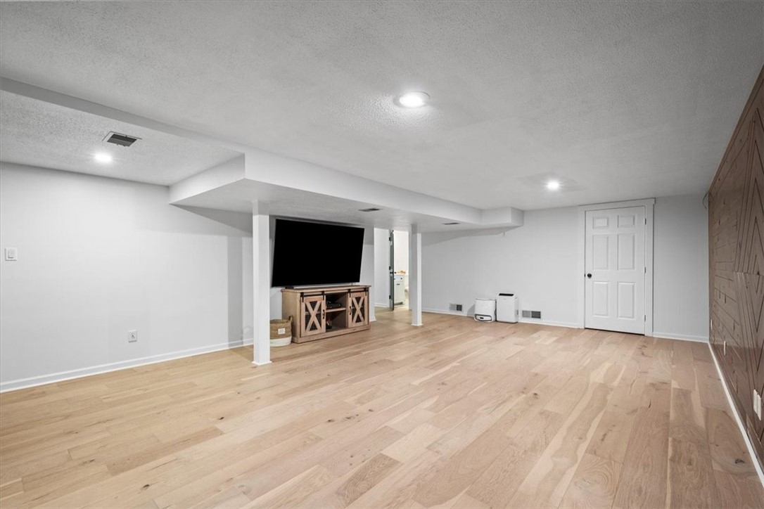 115 Shirley Ln