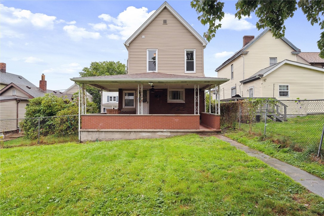 422 Guy St