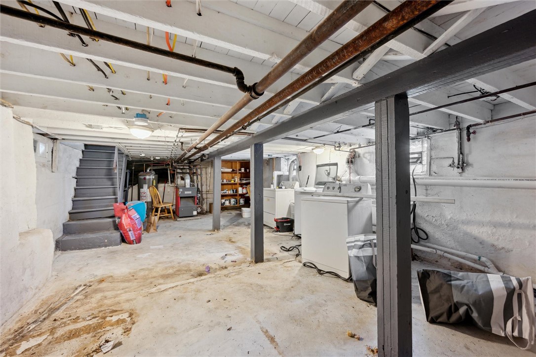 422 Guy St