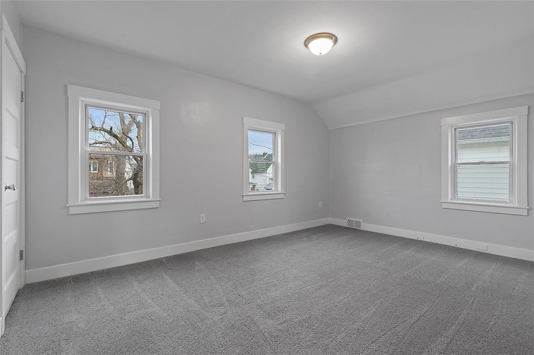 1809 Main St