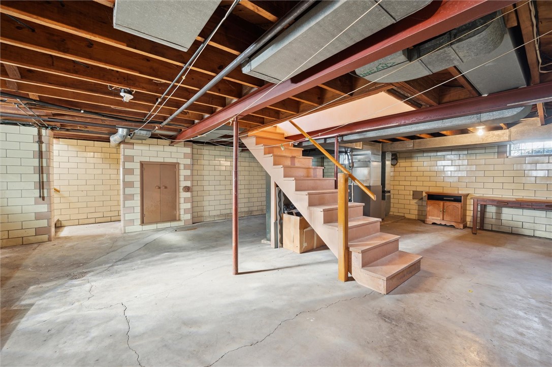 300 Smithfield St