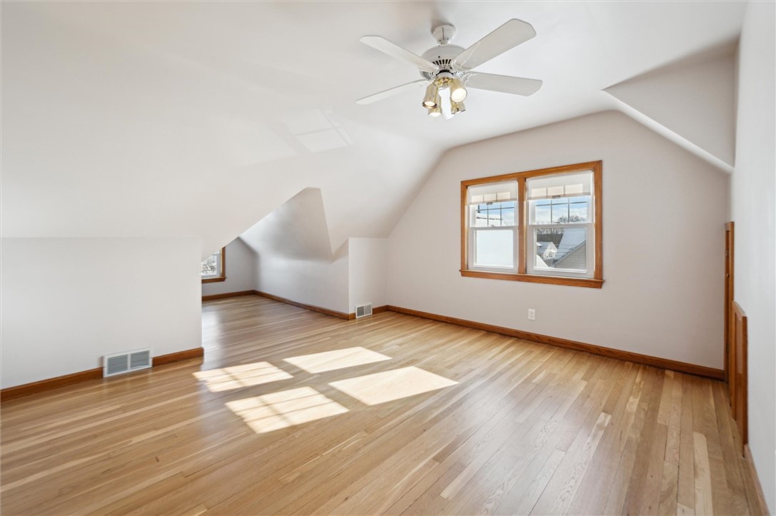 300 Smithfield St