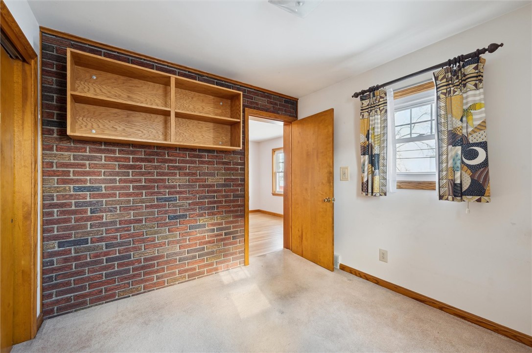 300 Smithfield St