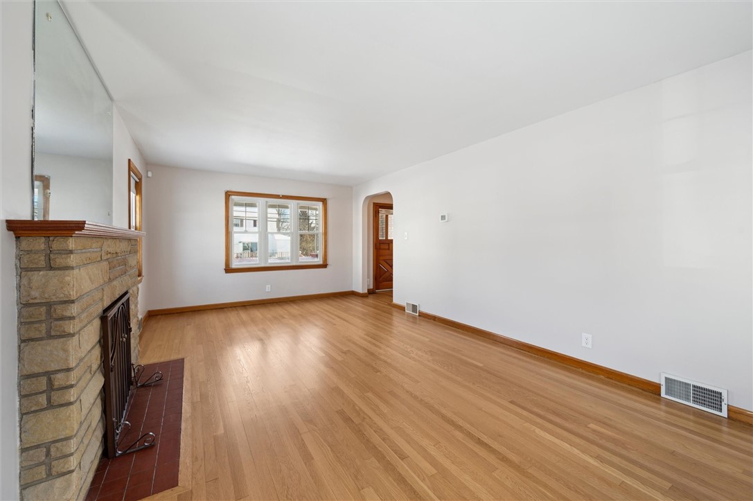 300 Smithfield St