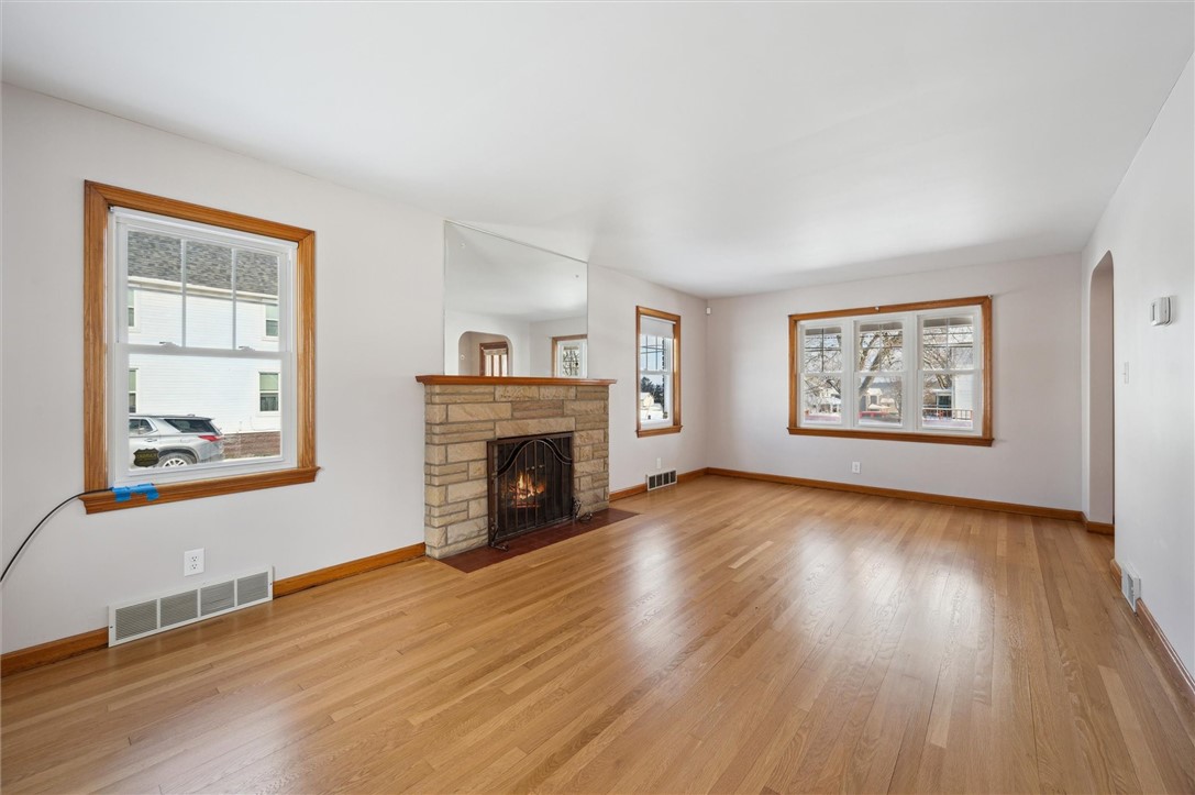 300 Smithfield St