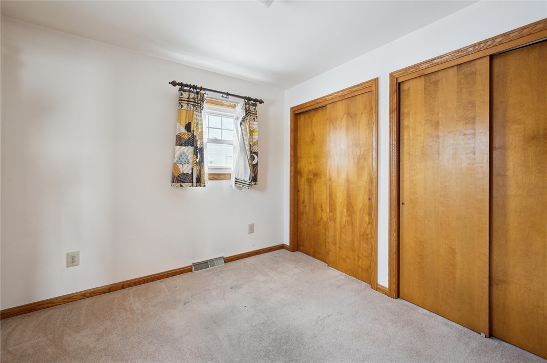 300 Smithfield St