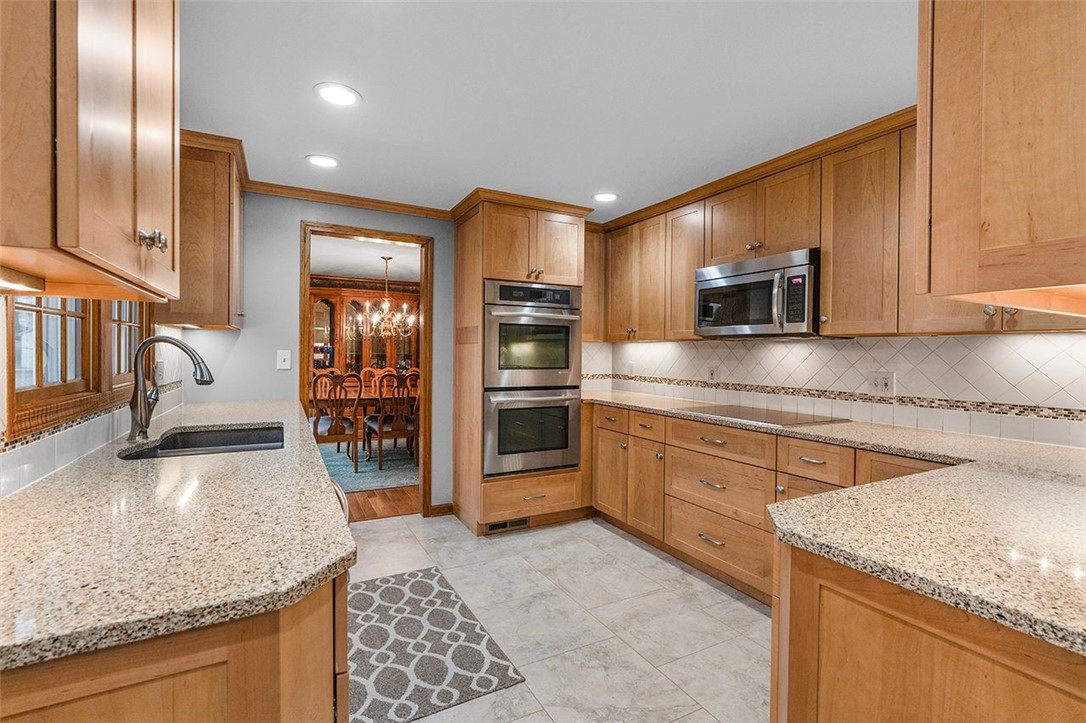 123 N Jamestown Rd