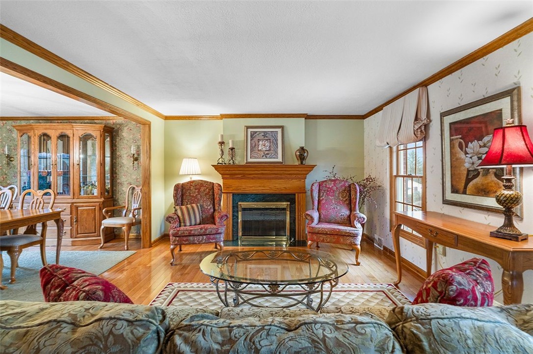 123 N Jamestown Rd
