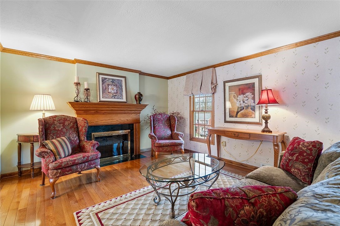 123 N Jamestown Rd