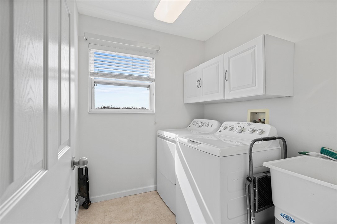 102 Oakwood Ln