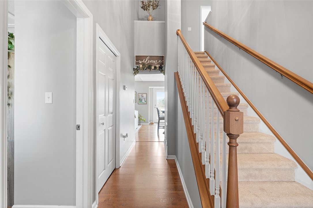 102 Oakwood Ln
