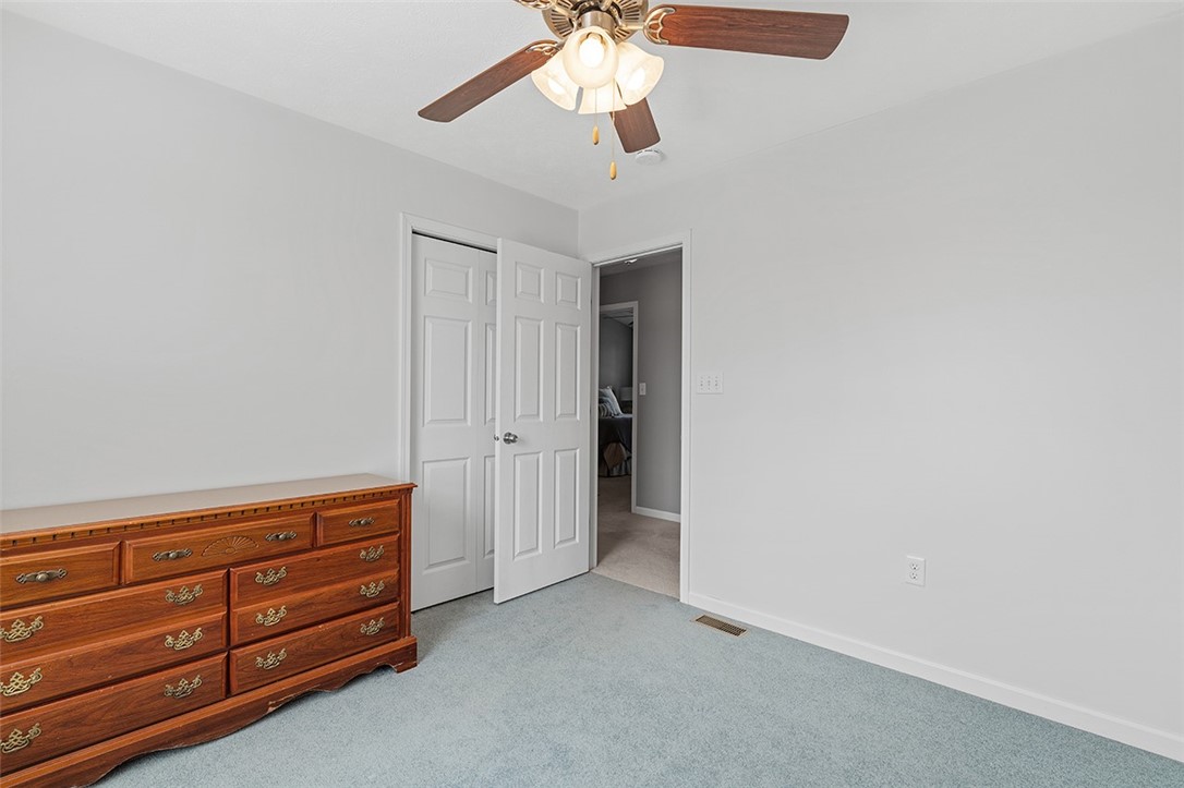 102 Oakwood Ln