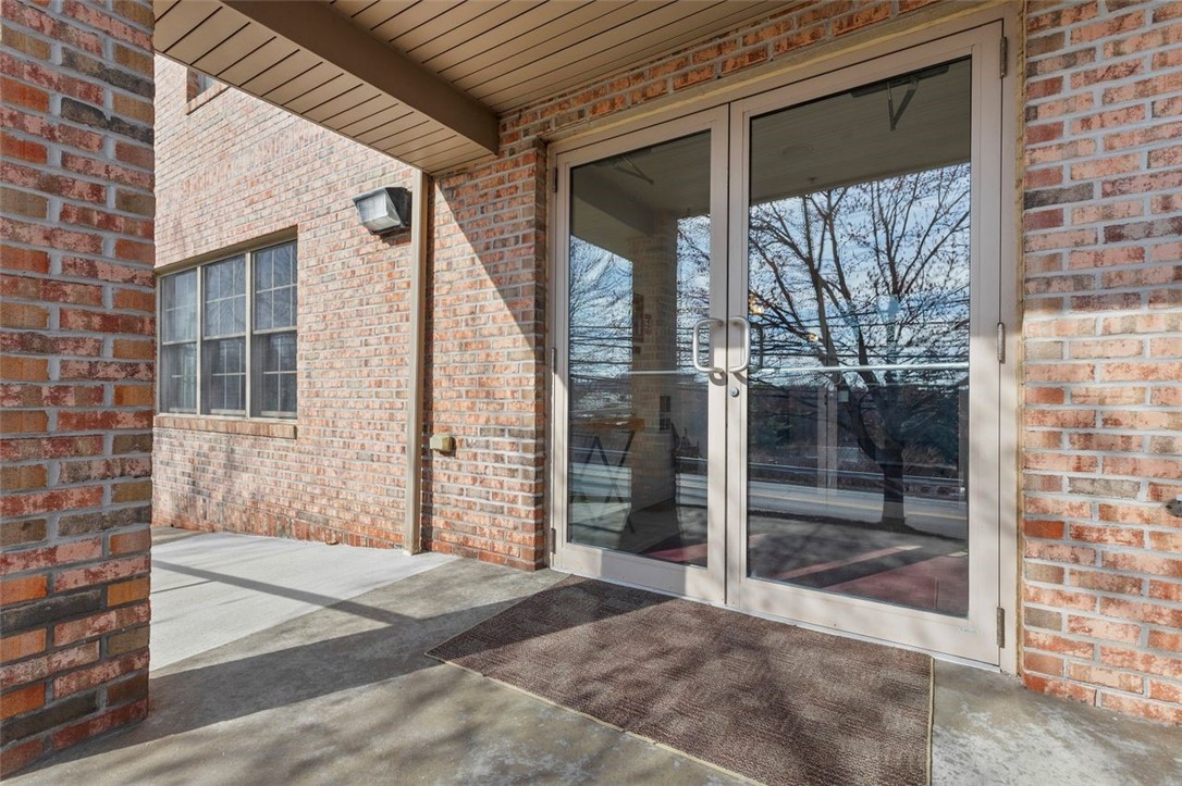 1 Coraopolis Rd, Suite 105