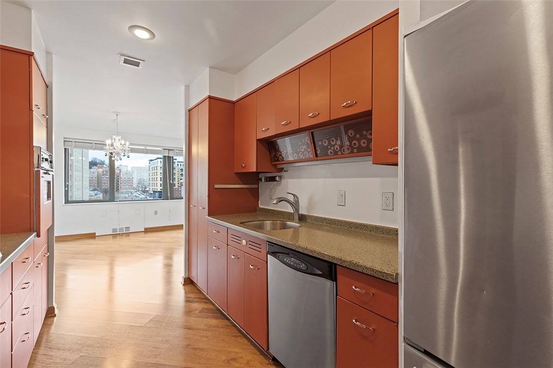 154 N Bellefield Ave 94