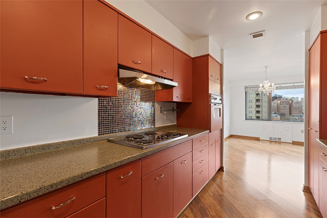 154 N Bellefield Ave 94