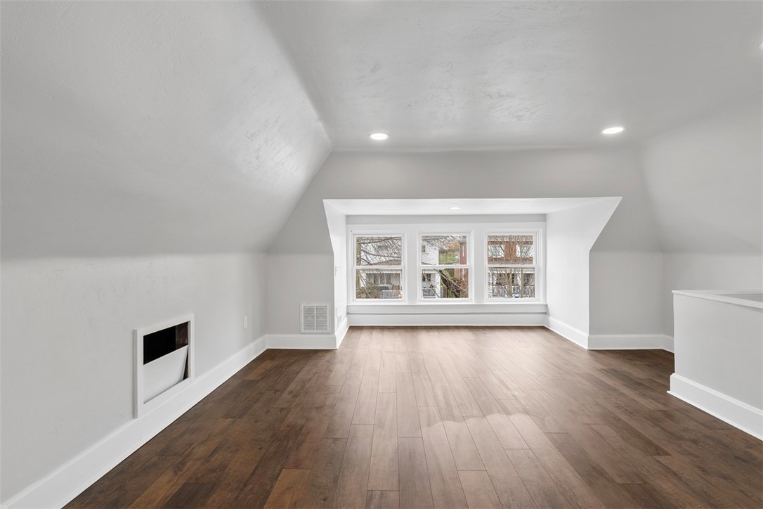 222 4th St