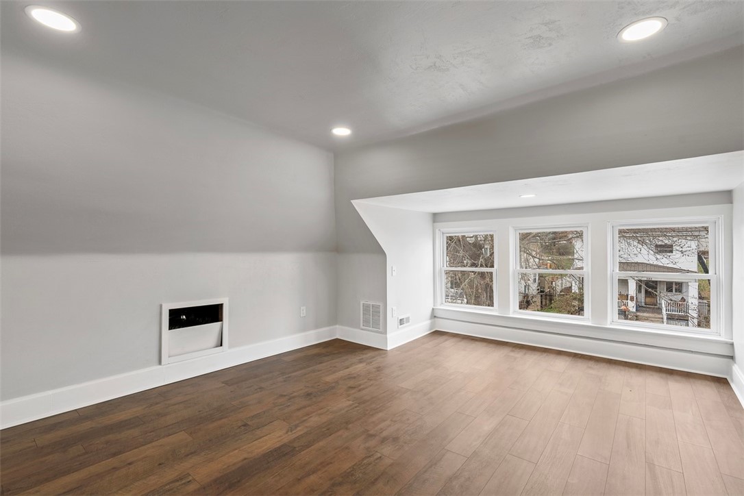 222 4th St