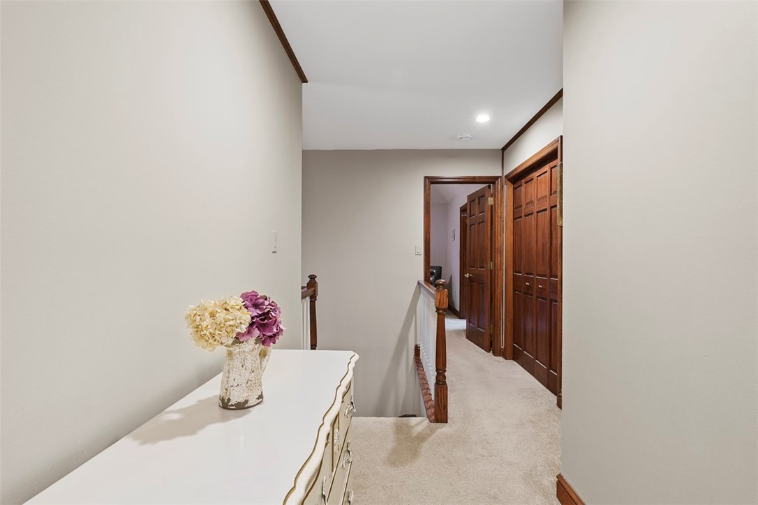 2305 Meadow Vue Dr