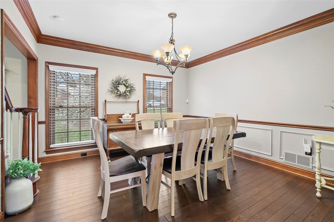 2305 Meadow Vue Dr