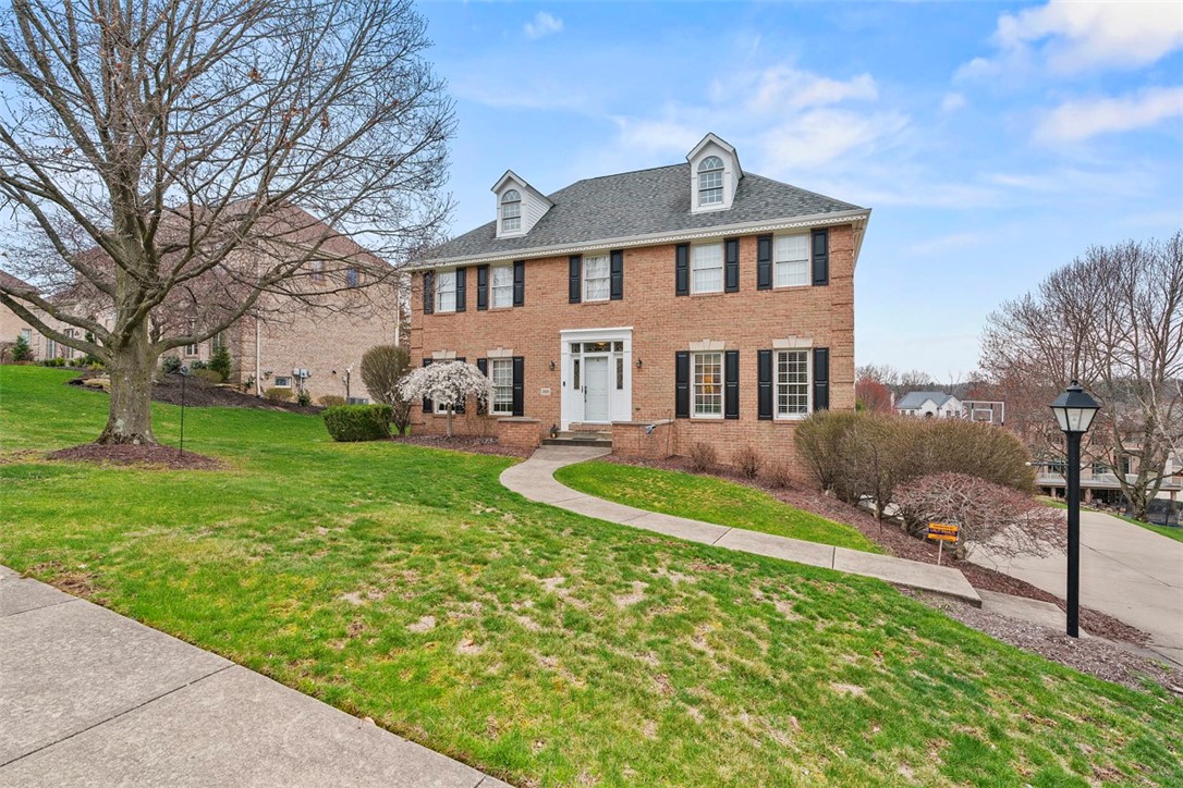 2305 Meadow Vue Dr