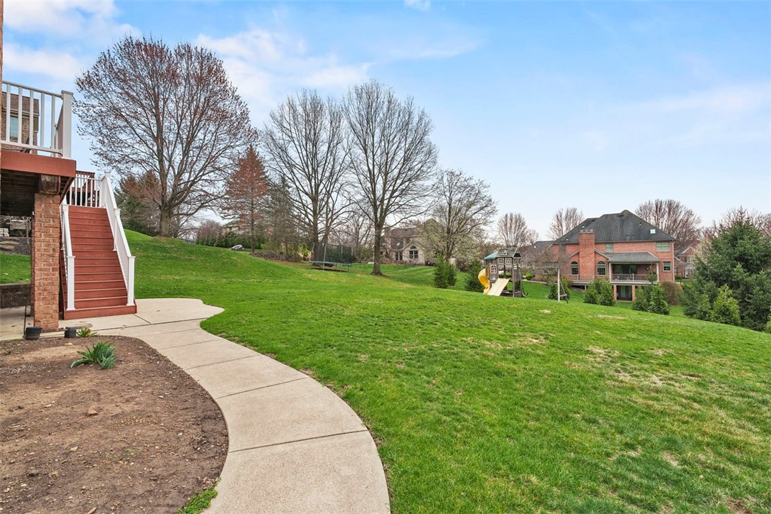 2305 Meadow Vue Dr