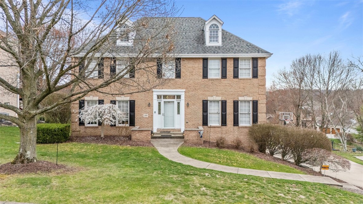 2305 Meadow Vue Dr