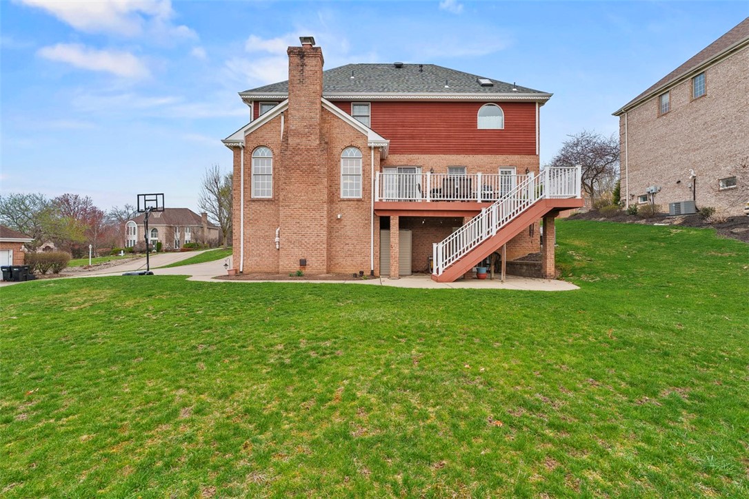 2305 Meadow Vue Dr