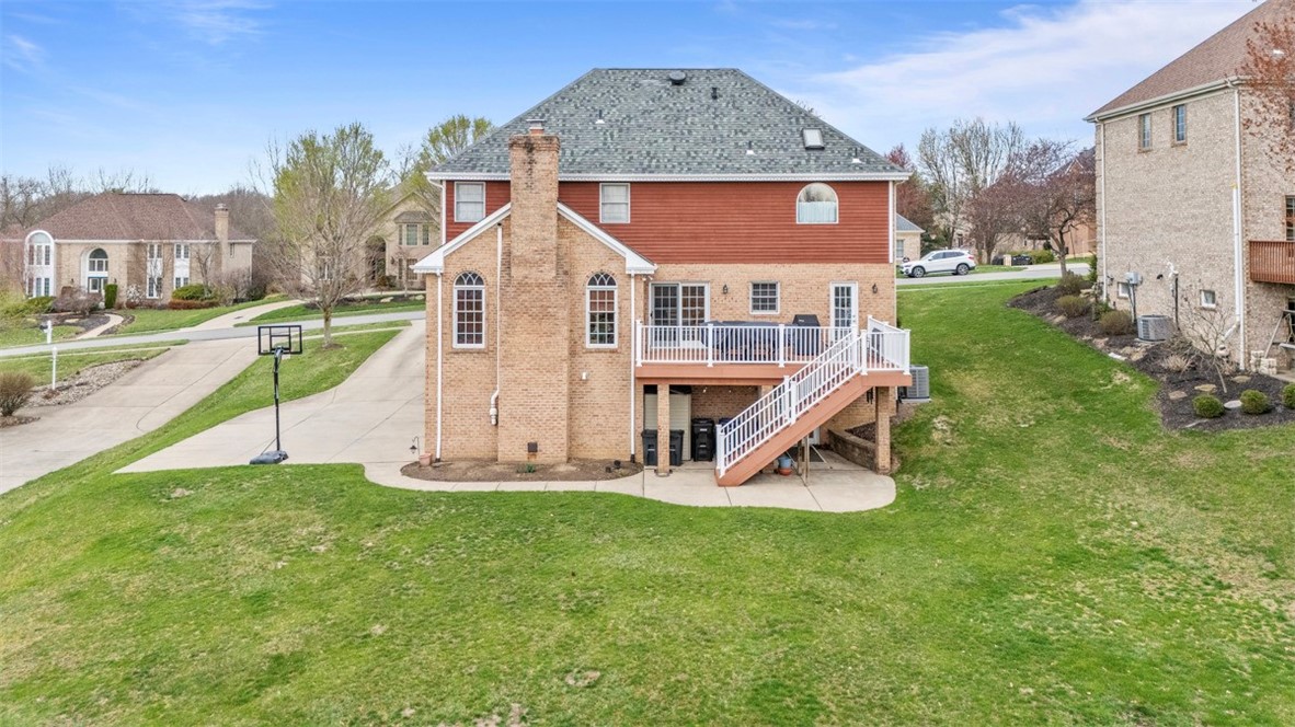 2305 Meadow Vue Dr