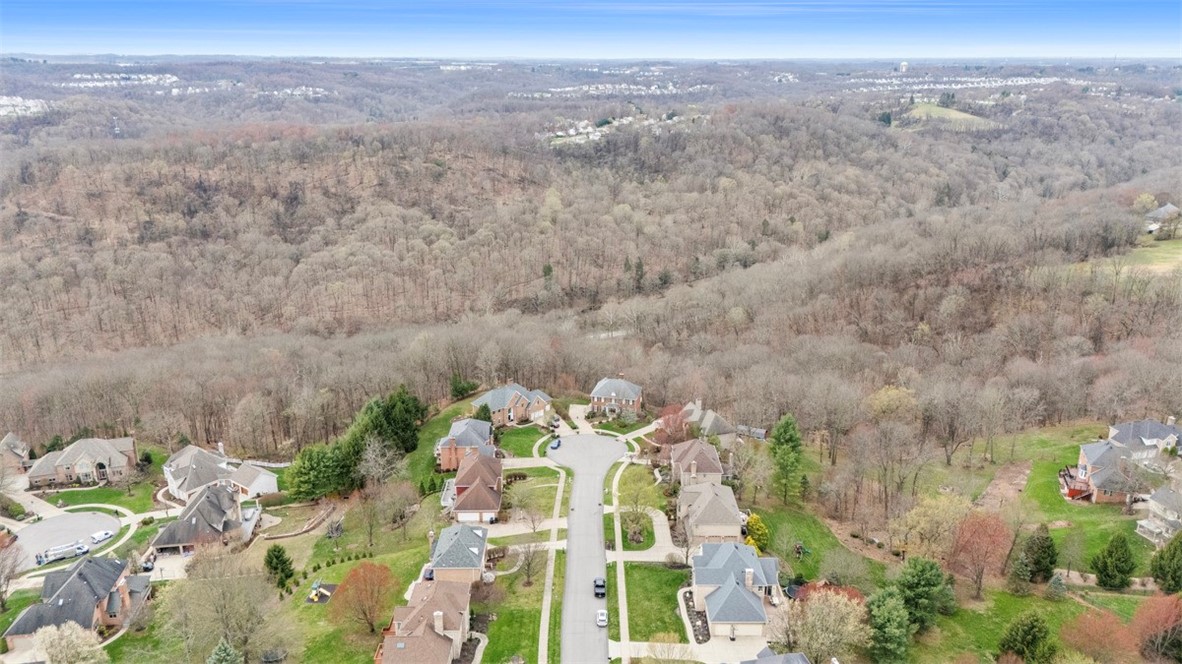 2305 Meadow Vue Dr