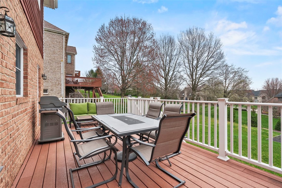 2305 Meadow Vue Dr