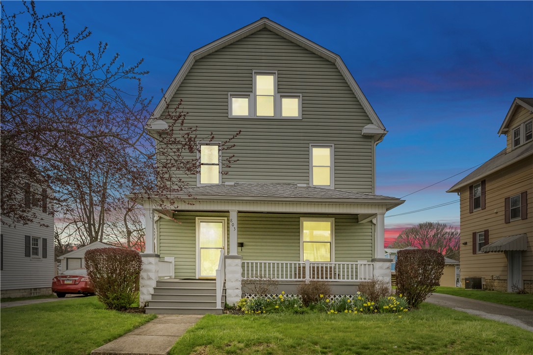 803 Superior St