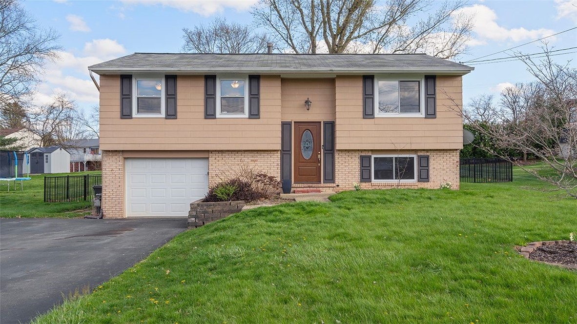 127 Bainbridge Dr