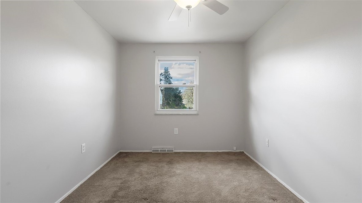 127 Bainbridge Dr