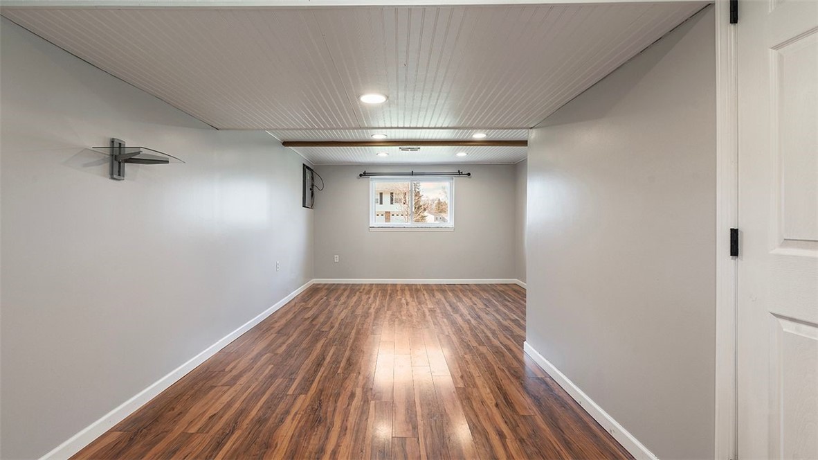 127 Bainbridge Dr