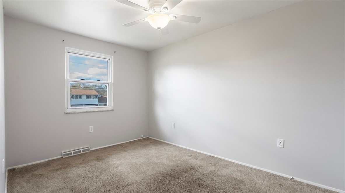 127 Bainbridge Dr