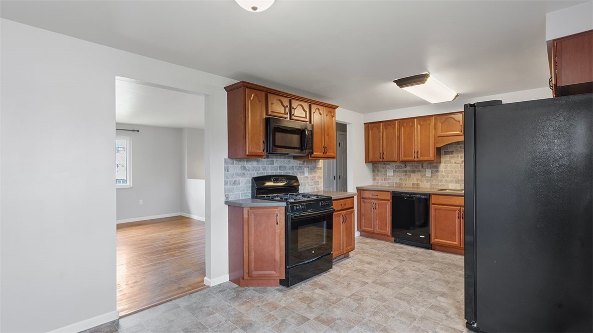 127 Bainbridge Dr