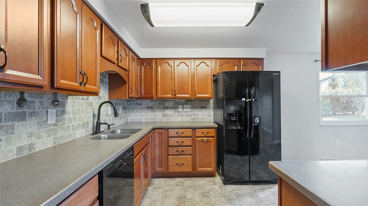 127 Bainbridge Dr