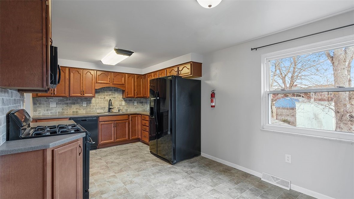 127 Bainbridge Dr