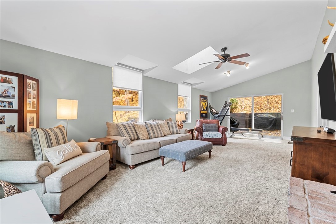1411 Charlton Heights Rd