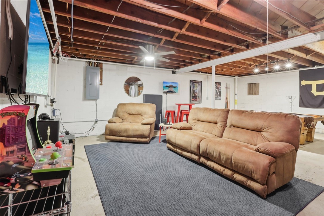 643 Croyland Ave
