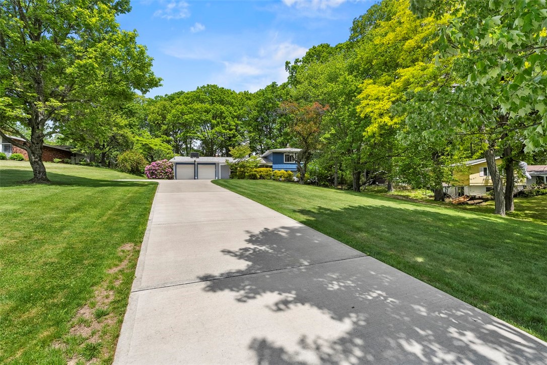 109 Meadowvue Dr