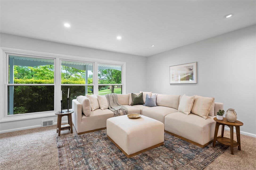 109 Meadowvue Dr