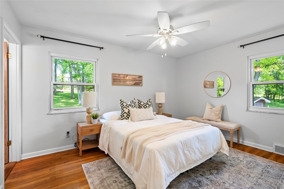 109 Meadowvue Dr
