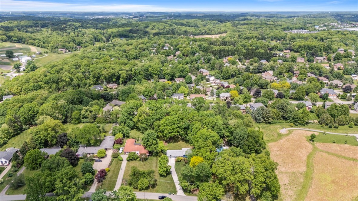 109 Meadowvue Dr