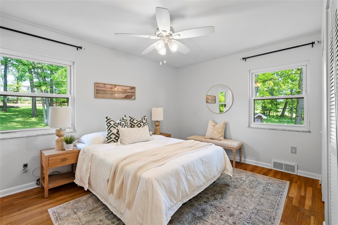 109 Meadowvue Dr