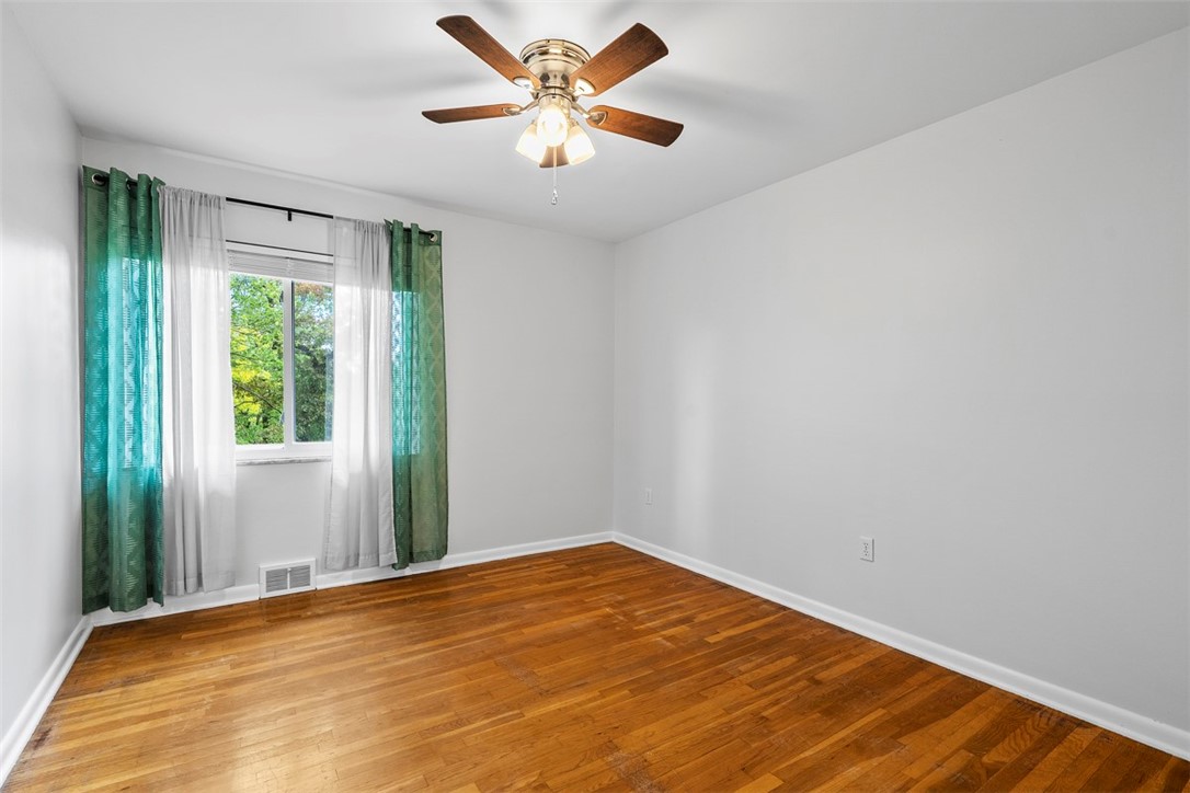 109 Meadowvue Dr