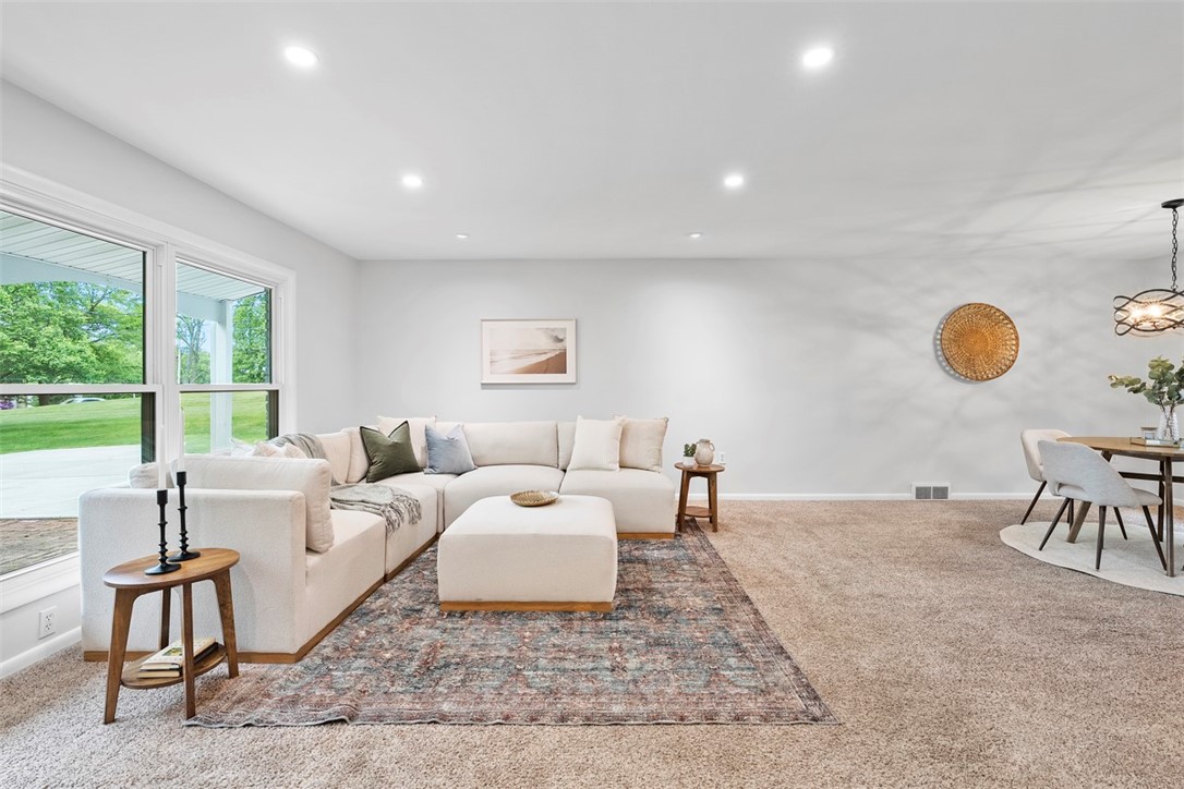 109 Meadowvue Dr