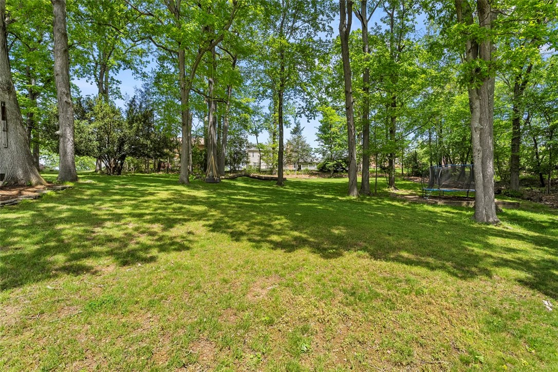 109 Meadowvue Dr