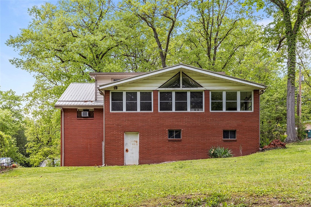 136 Whippoorwill Rd