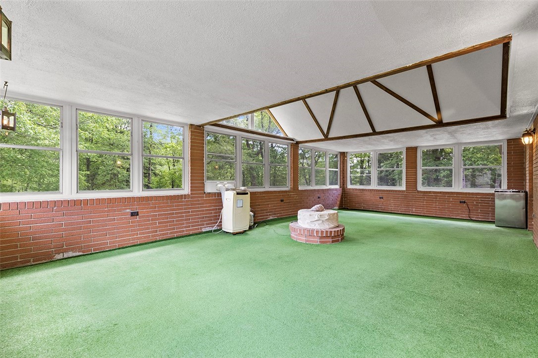 136 Whippoorwill Rd